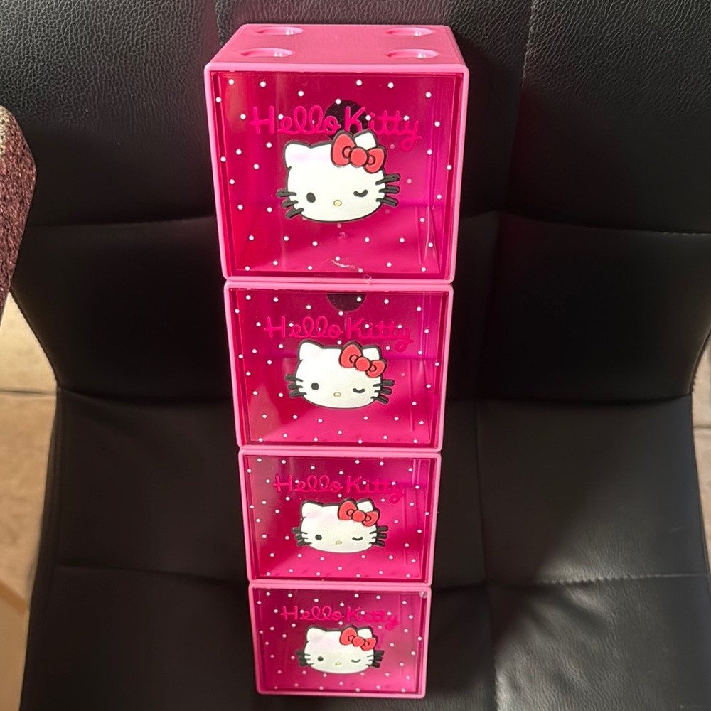 Hello Kitty Pink Storage Cubes - Picture 3 of 3